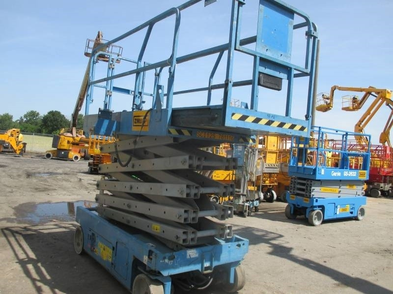 Genie GS 3246 - Ψαλιδωτό ανυψωτικό: φωτογραφία 4 Genie GS 3246 - Ψαλιδωτό ανυψωτικό: φωτογραφία 4