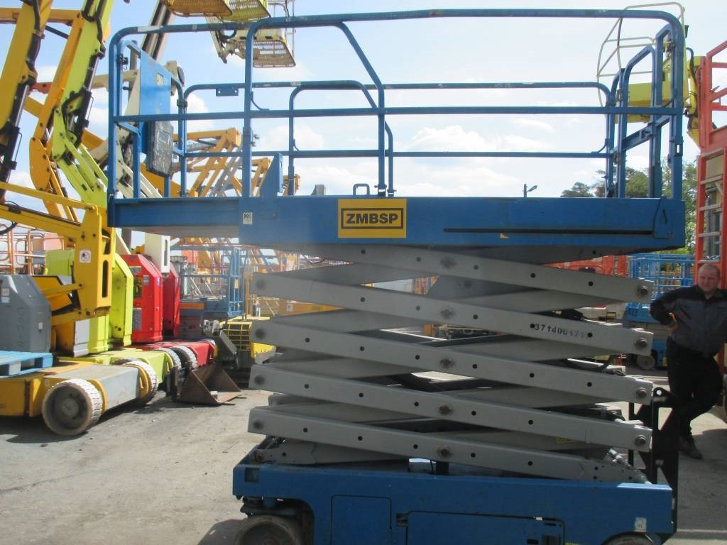 Genie GS 3246 - Ψαλιδωτό ανυψωτικό: φωτογραφία 5 Genie GS 3246 - Ψαλιδωτό ανυψωτικό: φωτογραφία 5