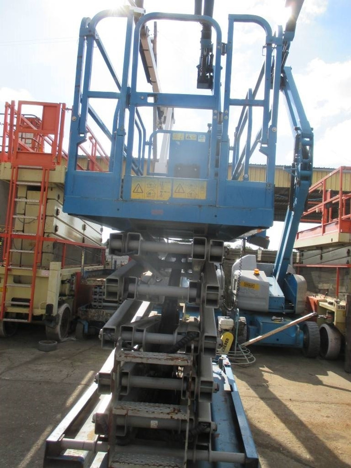 Ψαλιδωτό ανυψωτικό Genie GS 4047: φωτογραφία 7