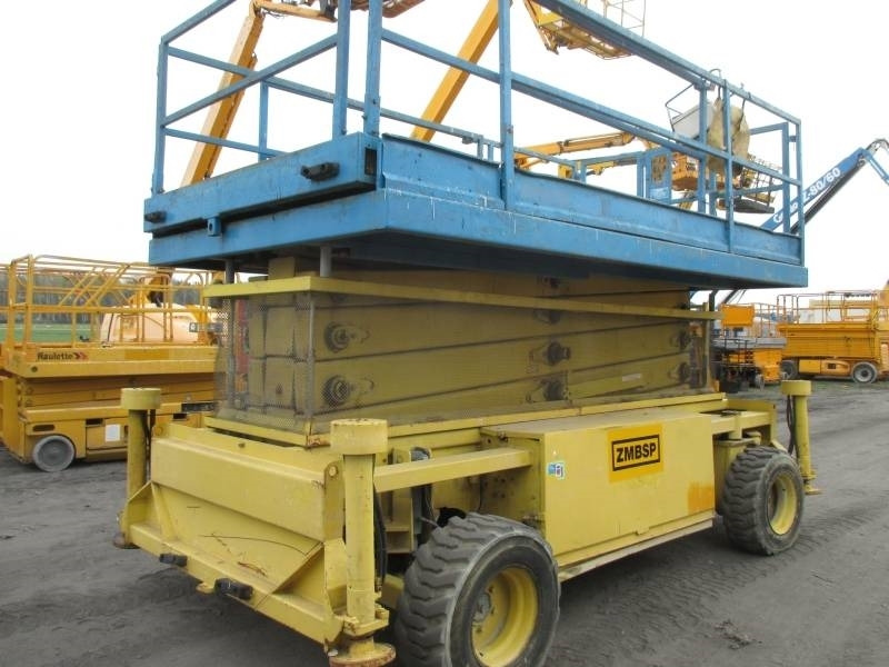 Holland Lift B 165 DL 24 - Ψαλιδωτό ανυψωτικό: φωτογραφία 3 Holland Lift B 165 DL 24 - Ψαλιδωτό ανυψωτικό: φωτογραφία 3