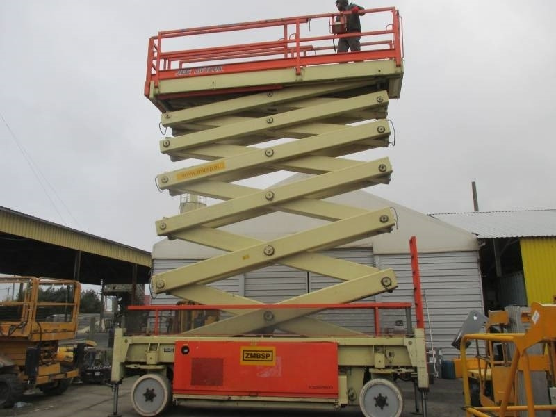 JLG Liftlux 245-12 - Ψαλιδωτό ανυψωτικό: φωτογραφία 1 JLG Liftlux 245-12 - Ψαλιδωτό ανυψωτικό: φωτογραφία 1
