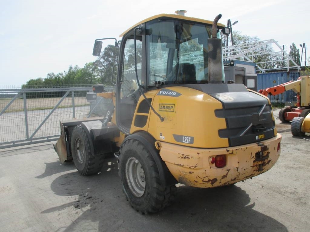 Volvo L 25 F - Ελαστιχοφόρος φορτωτής: φωτογραφία 4 Volvo L 25 F - Ελαστιχοφόρος φορτωτής: φωτογραφία 4