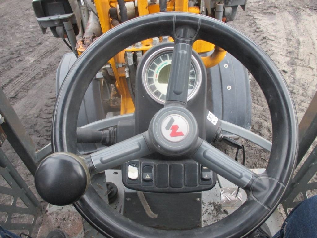 Ελαστιχοφόρος φορτωτής Wacker Neuson WL 25: φωτογραφία 10