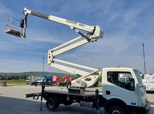 Nissan NT 400 CABSTAR podnośnik koszowy ISOLI PNT 210 JD4 - Φορτηγό με εναέρια πλατφόρμα: φωτογραφία 2 Nissan NT 400 CABSTAR podnośnik koszowy ISOLI PNT 210 JD4 - Φορτηγό με εναέρια πλατφόρμα: φωτογραφία 2