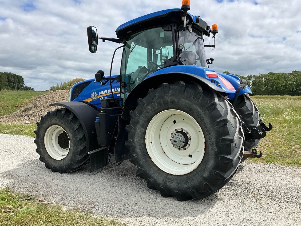 NEW HOLLAND T7 245 - Τρακτέρ: φωτογραφία 2 NEW HOLLAND T7 245 - Τρακτέρ: φωτογραφία 2