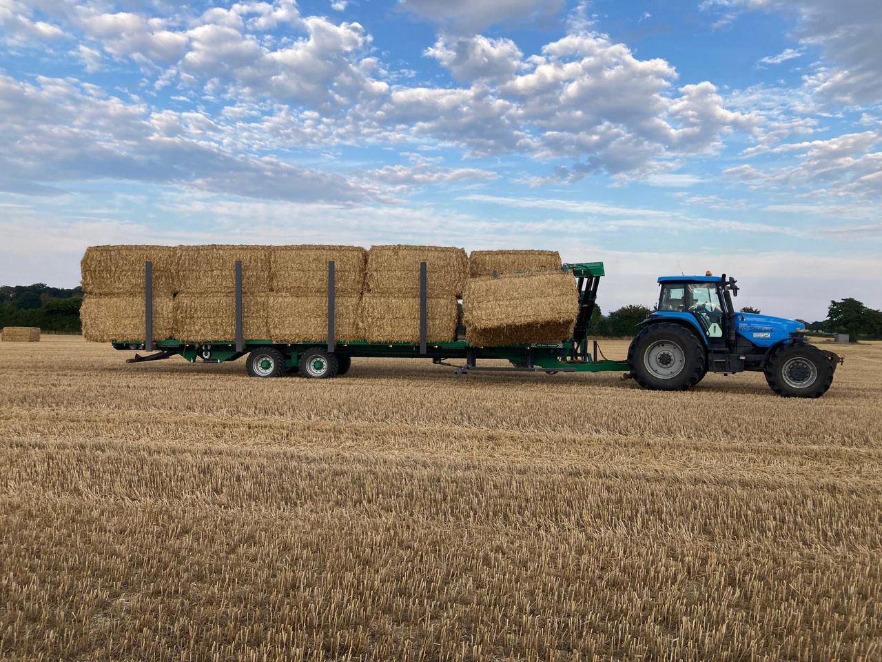 GST BALE STACKER - Βαγόνι ενσίρωσης: φωτογραφία 1 GST BALE STACKER - Βαγόνι ενσίρωσης: φωτογραφία 1