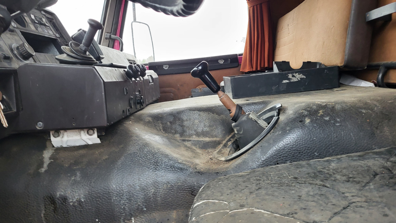 Τράκτορας SCANIA R 142 H 6X2 SU KRANU: φωτογραφία 25 Τράκτορας SCANIA R 142 H 6X2 SU KRANU: φωτογραφία 25