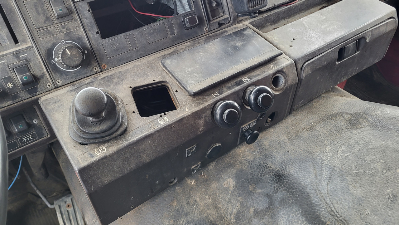 Τράκτορας SCANIA R 142 H 6X2 SU KRANU: φωτογραφία 27 Τράκτορας SCANIA R 142 H 6X2 SU KRANU: φωτογραφία 27