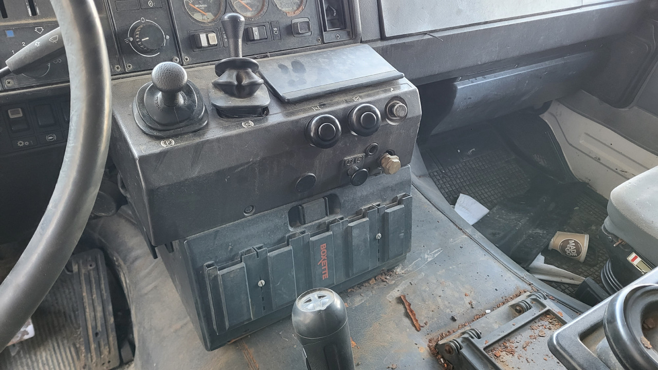 Τράκτορας SCANIA R 142 H 6X2 SU KRANU: φωτογραφία 31 Τράκτορας SCANIA R 142 H 6X2 SU KRANU: φωτογραφία 31