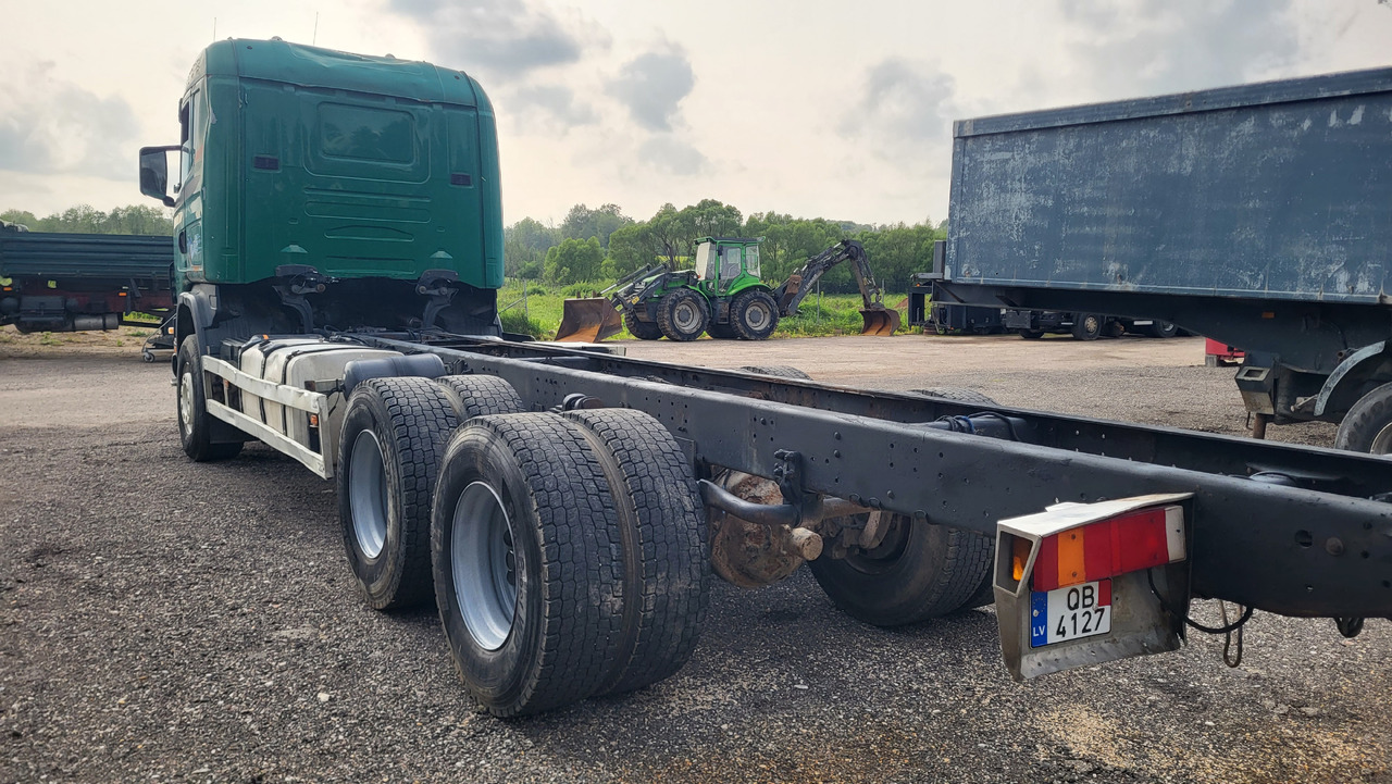 Φορτηγό σασί SCANIA R124 420 6X4: φωτογραφία 8