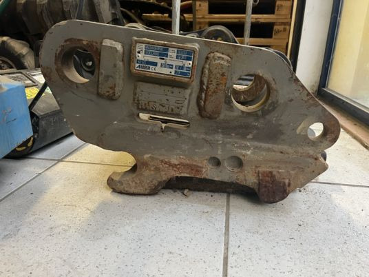 Attache rapide hydraulique Arden qa20 - qa21 - Ταχυσύνδεσμος: φωτογραφία 1 Attache rapide hydraulique Arden qa20 - qa21 - Ταχυσύνδεσμος: φωτογραφία 1