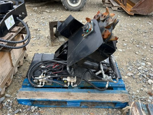 Rogneuse de souche pour mini chargeur - Καταστροφέας πρέμνων: φωτογραφία 2 Rogneuse de souche pour mini chargeur - Καταστροφέας πρέμνων: φωτογραφία 2