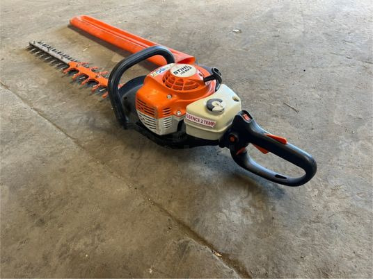 Taille haies thermique STIHL HS 82 R - Μηχανήματα κήπου: φωτογραφία 4 Taille haies thermique STIHL HS 82 R - Μηχανήματα κήπου: φωτογραφία 4