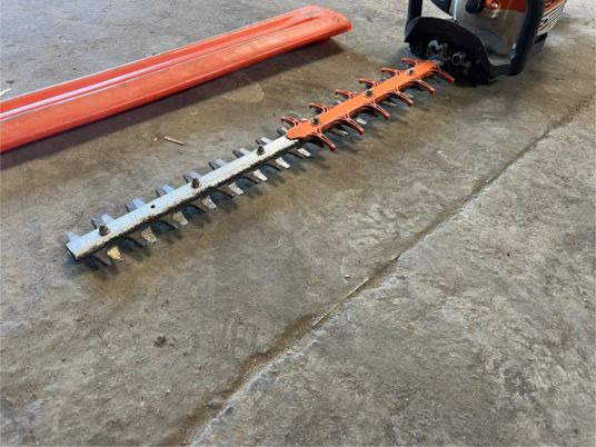 Taille haies thermique STIHL HS 82 R - Μηχανήματα κήπου: φωτογραφία 5 Taille haies thermique STIHL HS 82 R - Μηχανήματα κήπου: φωτογραφία 5