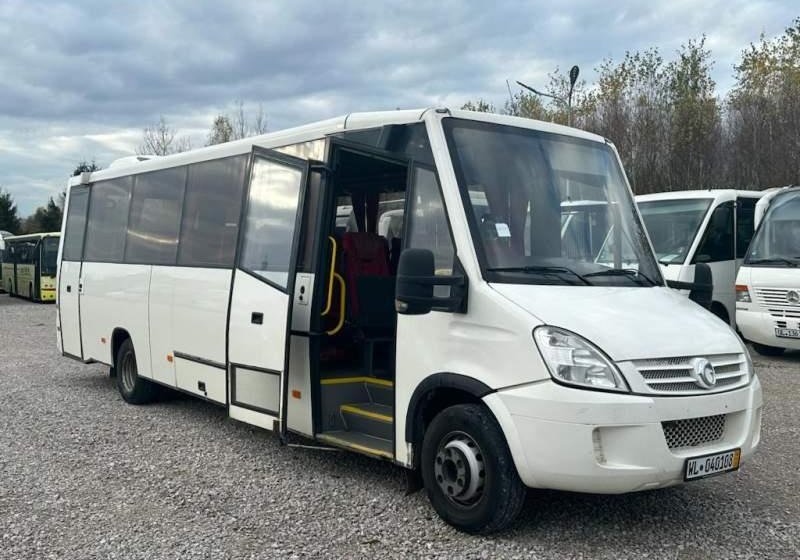 Iveco Daily Kutsenits 2011 Rossero, Prodig - Μικρό λεωφορείο, Επιβατικό βαν: φωτογραφία 1 Iveco Daily Kutsenits 2011 Rossero, Prodig - Μικρό λεωφορείο, Επιβατικό βαν: φωτογραφία 1