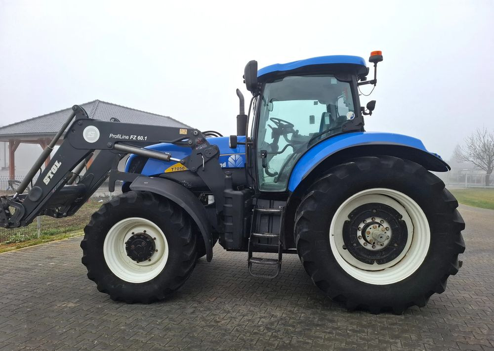 New Holland T7050 2011 Rok 9400 mtg, AutoCommand, Ładowacz czołowy Stoll, Nie Malowany, Stan Idelany - Τρακτέρ: φωτογραφία 5 New Holland T7050 2011 Rok 9400 mtg, AutoCommand, Ładowacz czołowy Stoll, Nie Malowany, Stan Idelany - Τρακτέρ: φωτογραφία 5