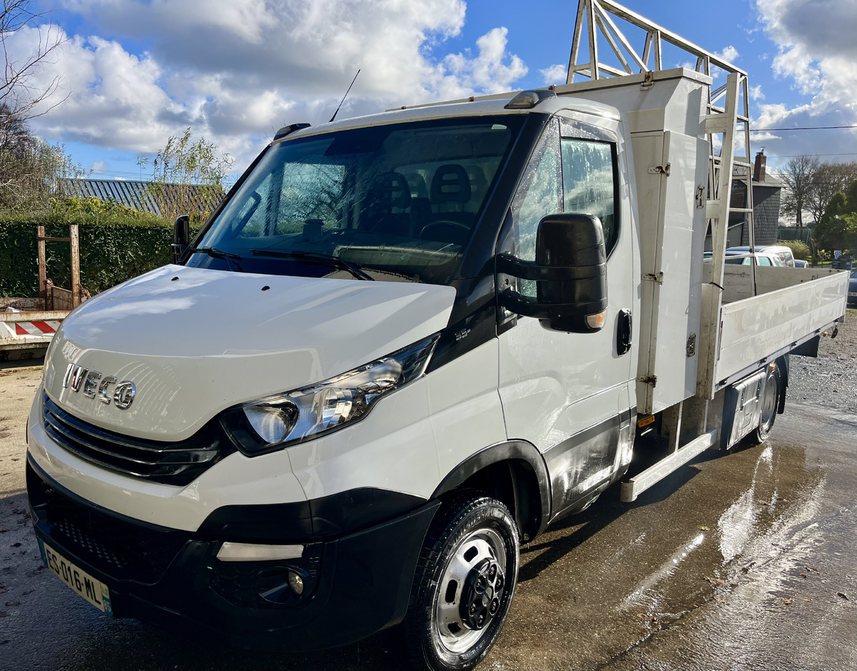 IVECO Daily 35-180 35c18 plateau - Μικρό φορτηγό με καρότσα: φωτογραφία 1 IVECO Daily 35-180 35c18 plateau - Μικρό φορτηγό με καρότσα: φωτογραφία 1