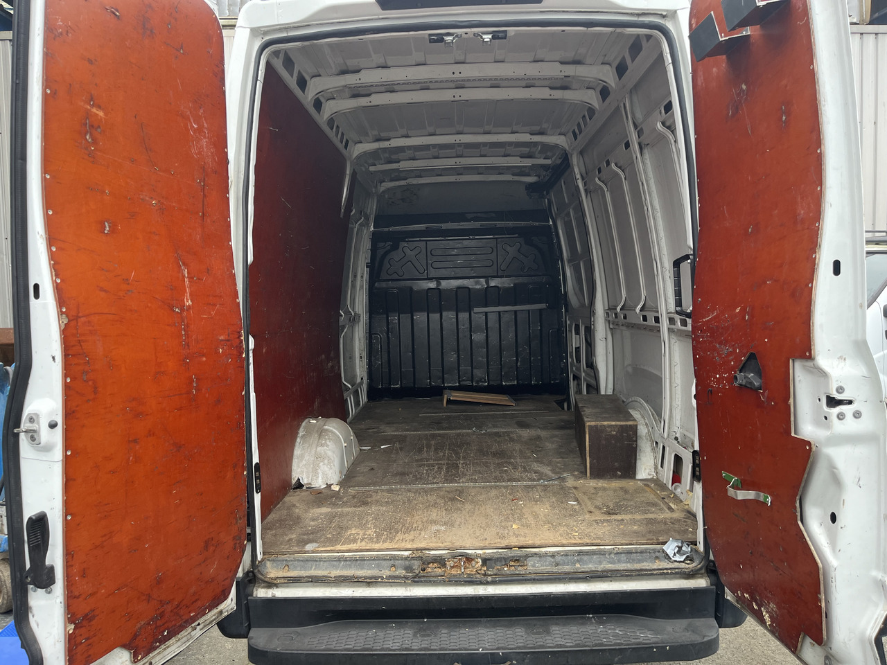Iveco 35-180 35s18 11M3 - Βαν: φωτογραφία 5 Iveco 35-180 35s18 11M3 - Βαν: φωτογραφία 5