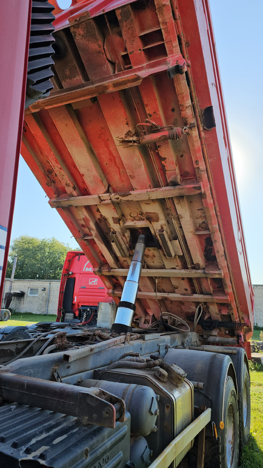 VOLVO FL 12 6x6 - Φορτηγό ανατρεπόμενο: φωτογραφία 5 VOLVO FL 12 6x6 - Φορτηγό ανατρεπόμενο: φωτογραφία 5