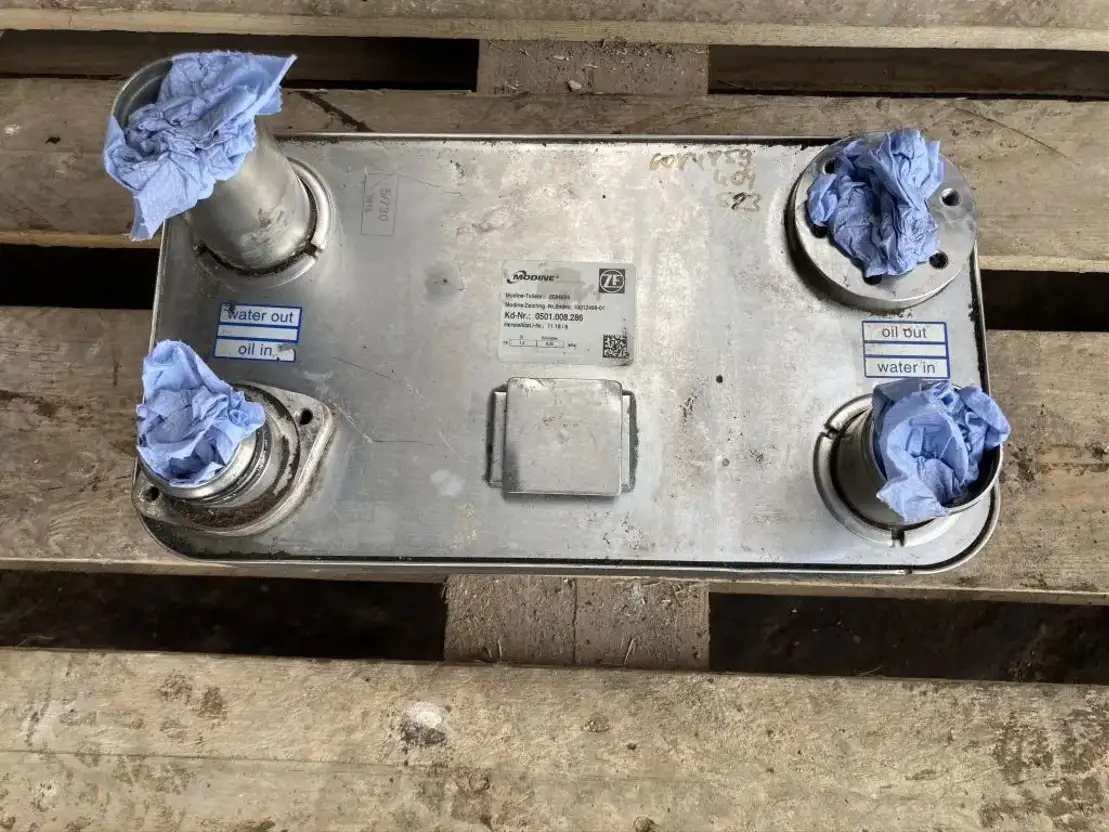 ZF ZF Ölkühler Wärmetauscher Getriebeölkühler Modine 0501.008.286 6084859 - Κιβώτιο ταχυτήτων και ανταλλακτικά για Λεωφορείο: φωτογραφία 1 ZF ZF Ölkühler Wärmetauscher Getriebeölkühler Modine 0501.008.286 6084859 - Κιβώτιο ταχυτήτων και ανταλλακτικά για Λεωφορείο: φωτογραφία 1