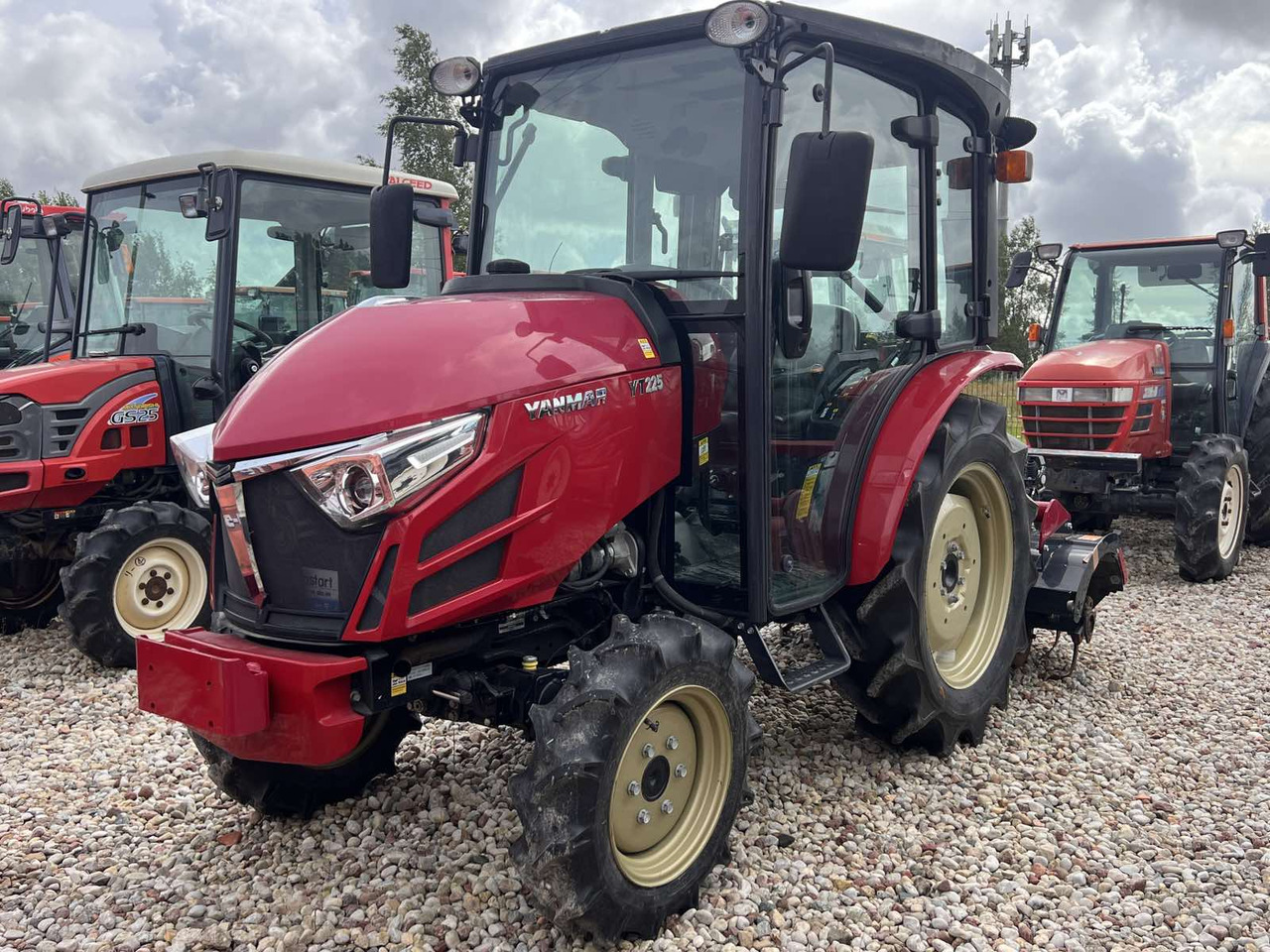 Yanmar YT225 - Μικρό τρακτέρ: φωτογραφία 1 Yanmar YT225 - Μικρό τρακτέρ: φωτογραφία 1