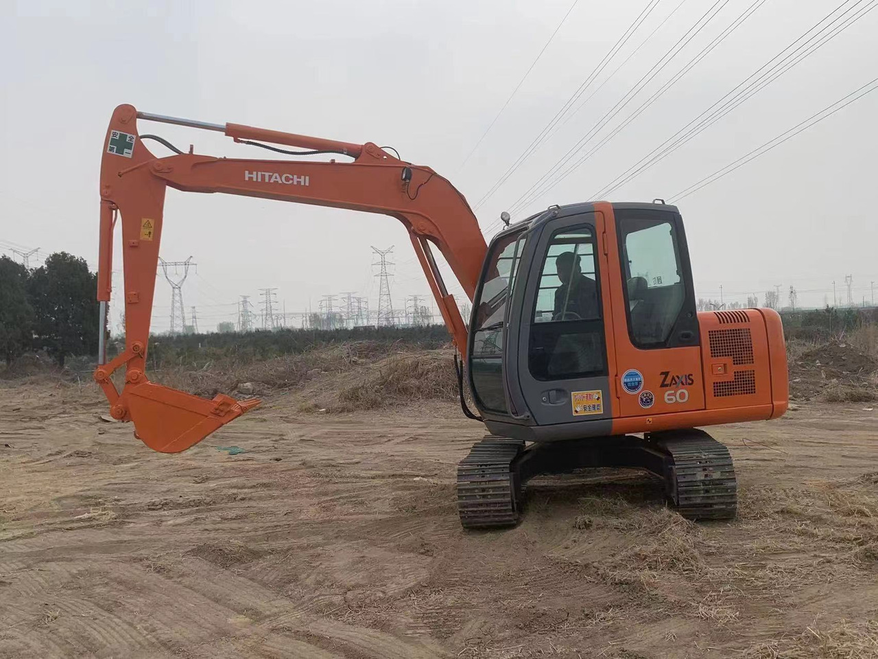HITACHI ZX60 - Μίνι εκσκαφέας: φωτογραφία 1 HITACHI ZX60 - Μίνι εκσκαφέας: φωτογραφία 1