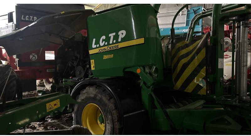 JOHN DEERE C441R - Χορτοδετική μηχανή στρόγγυλης μπάλας: φωτογραφία 1 JOHN DEERE C441R - Χορτοδετική μηχανή στρόγγυλης μπάλας: φωτογραφία 1