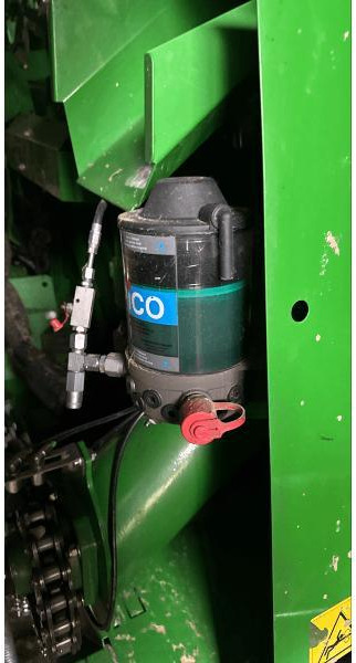 JOHN DEERE C441R - Χορτοδετική μηχανή στρόγγυλης μπάλας: φωτογραφία 4 JOHN DEERE C441R - Χορτοδετική μηχανή στρόγγυλης μπάλας: φωτογραφία 4