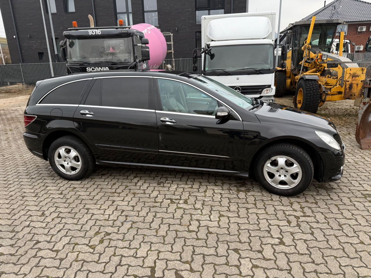 Mercedes-Benz R - SUV: φωτογραφία 4 Mercedes-Benz R - SUV: φωτογραφία 4