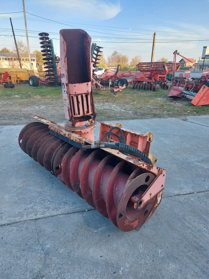 Freza zapada/Snow blower Assaloni pentru Buldoexcavator/Bobcat/Incatcator frontal - Φυσητήρας χιονιού για Κατασκευή μηχανήματα: φωτογραφία 4 Freza zapada/Snow blower Assaloni pentru Buldoexcavator/Bobcat/Incatcator frontal - Φυσητήρας χιονιού για Κατασκευή μηχανήματα: φωτογραφία 4