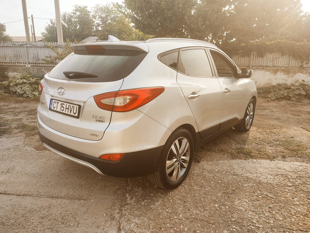 Hyundai IX35 - Λιμουζίνα/ Sedan: φωτογραφία 5 Hyundai IX35 - Λιμουζίνα/ Sedan: φωτογραφία 5