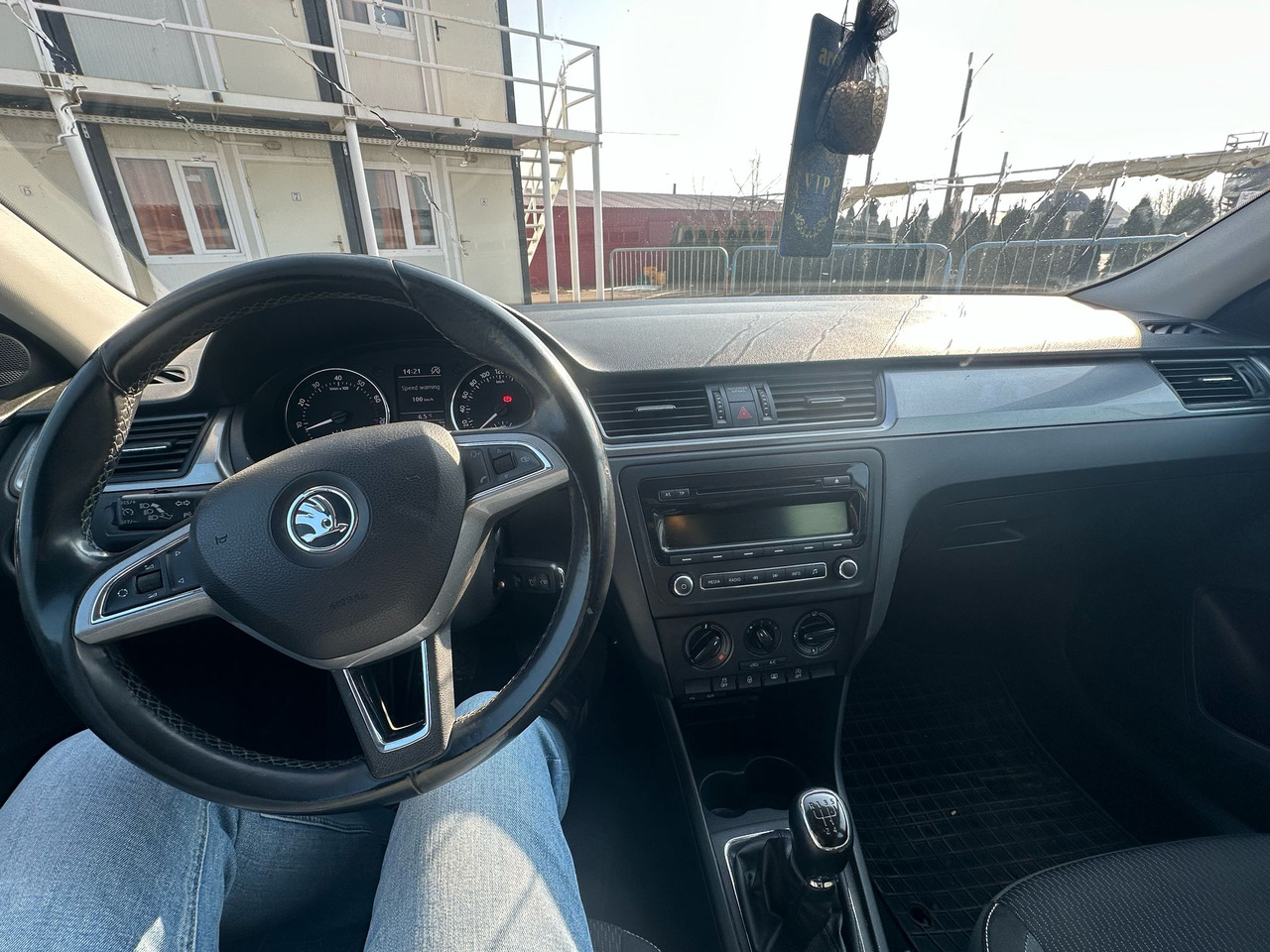 SKODA RAPID - Λιμουζίνα/ Sedan: φωτογραφία 4 SKODA RAPID - Λιμουζίνα/ Sedan: φωτογραφία 4