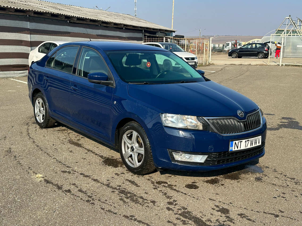 SKODA RAPID - Λιμουζίνα/ Sedan: φωτογραφία 3 SKODA RAPID - Λιμουζίνα/ Sedan: φωτογραφία 3