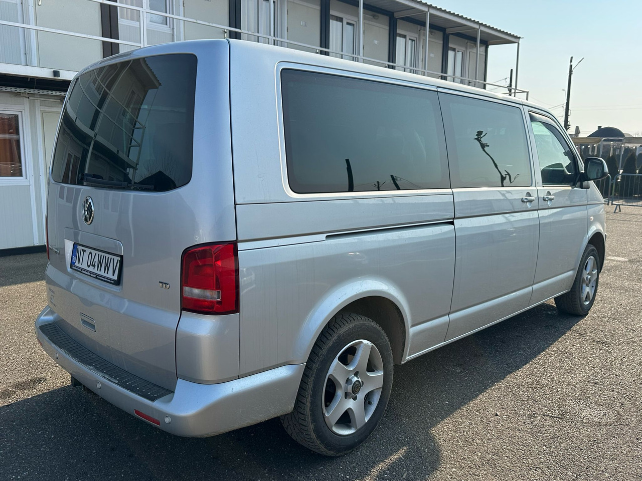 VOLKSWAGEN MULTIVAN - Επιβατικό βαν: φωτογραφία 3 VOLKSWAGEN MULTIVAN - Επιβατικό βαν: φωτογραφία 3