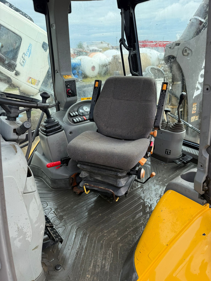 VOLVO BL71 Backhoe Loader - Φορτωτής εκσκαφέας: φωτογραφία 5 VOLVO BL71 Backhoe Loader - Φορτωτής εκσκαφέας: φωτογραφία 5