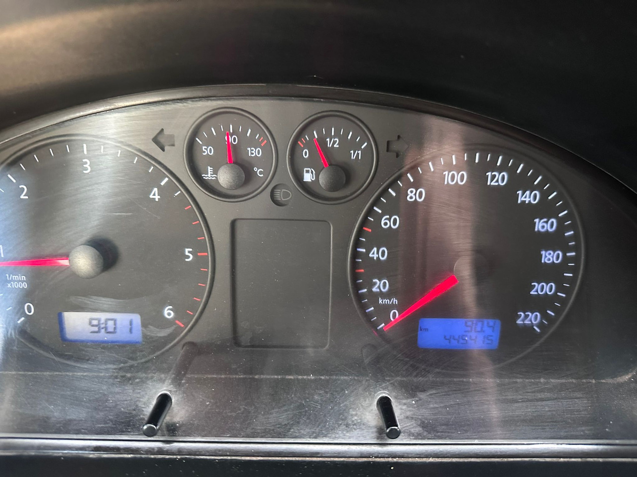 Αυτοκίνητο Volkswagen Transporter: φωτογραφία 14 Αυτοκίνητο Volkswagen Transporter: φωτογραφία 14