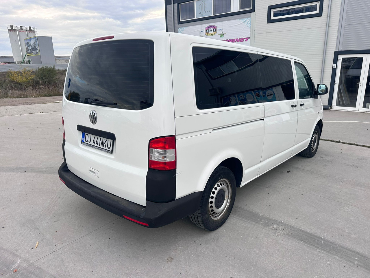 Αυτοκίνητο Volkswagen Transporter: φωτογραφία 6 Αυτοκίνητο Volkswagen Transporter: φωτογραφία 6