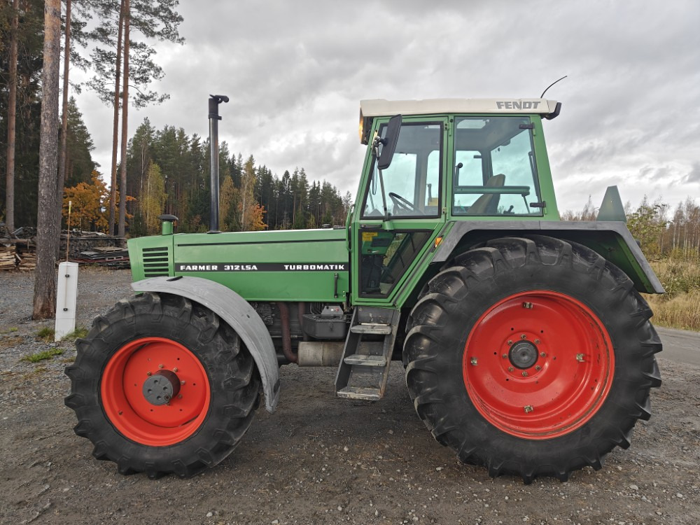 FENDT Farmer 312LSA Turbomatik - Τρακτέρ: φωτογραφία 2 FENDT Farmer 312LSA Turbomatik - Τρακτέρ: φωτογραφία 2