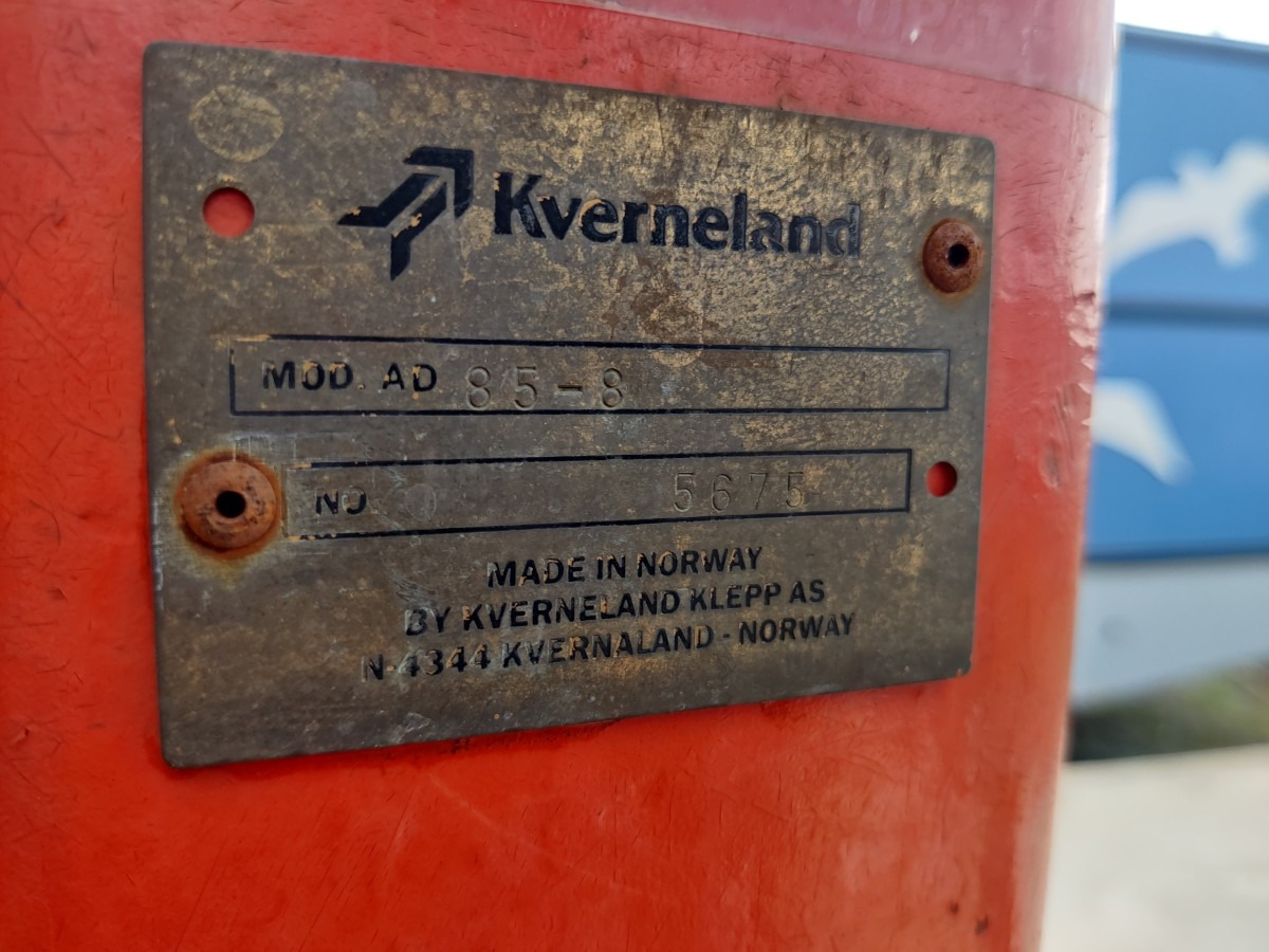 KVERNELAND AB85 4-siipinen sarka-aura - Άροτρο: φωτογραφία 4 KVERNELAND AB85 4-siipinen sarka-aura - Άροτρο: φωτογραφία 4
