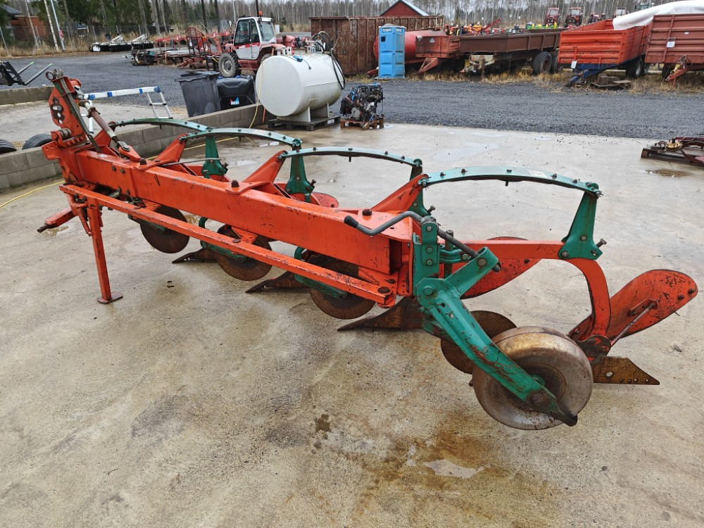 KVERNELAND AB85 4-siipinen sarka-aura - Άροτρο: φωτογραφία 4 KVERNELAND AB85 4-siipinen sarka-aura - Άροτρο: φωτογραφία 4