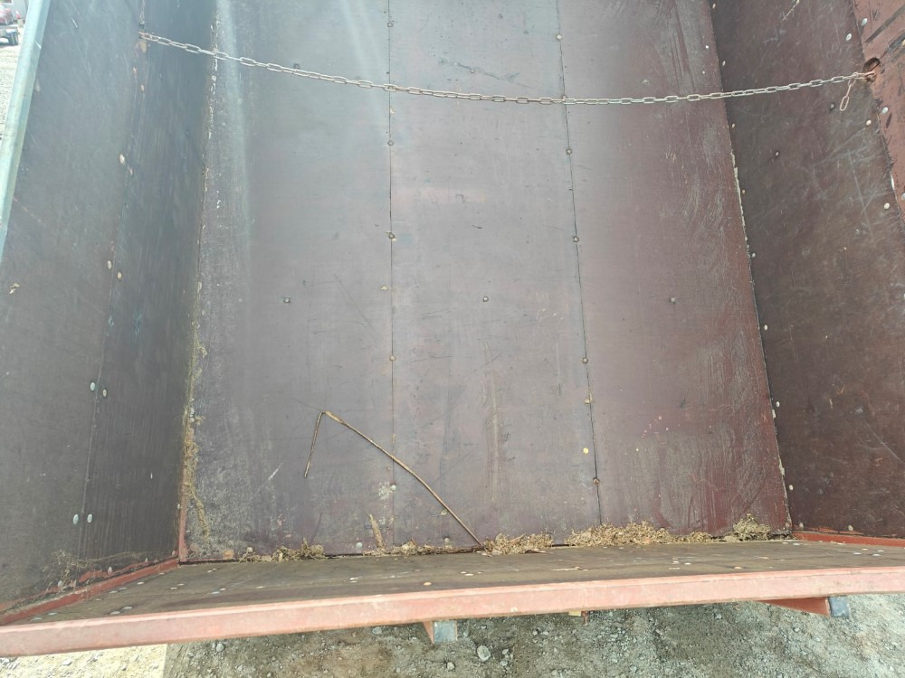 Kippikärry 1-akselinen - n. 93 HL Siisti ja näppärä - Katso video! - Ανατρεπόμενη ρυμούλκα για τρακτέρ: φωτογραφία 4 Kippikärry 1-akselinen - n. 93 HL Siisti ja näppärä - Katso video! - Ανατρεπόμενη ρυμούλκα για τρακτέρ: φωτογραφία 4