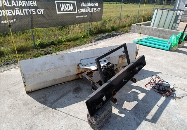 Lumilevy 230cm - vinssillä - Εκχιονιστικό μαχαίρι για Γεωργικά μηχανήματα: φωτογραφία 3 Lumilevy 230cm - vinssillä - Εκχιονιστικό μαχαίρι για Γεωργικά μηχανήματα: φωτογραφία 3