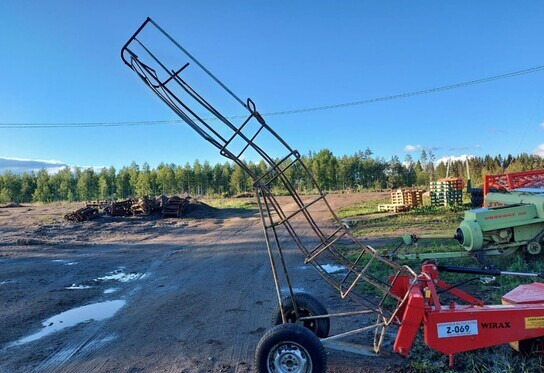 Paalirata - sivulle heittävä - Χορτοδετική μηχανή τετράγωνες μπάλες: φωτογραφία 1 Paalirata - sivulle heittävä - Χορτοδετική μηχανή τετράγωνες μπάλες: φωτογραφία 1