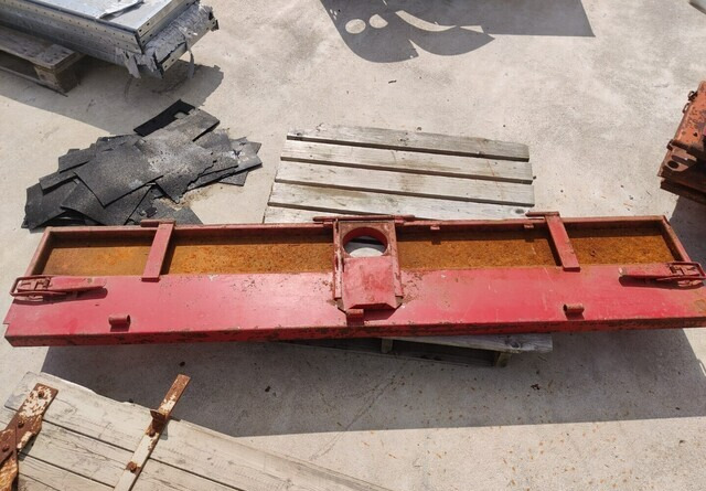 Peräkärryn metallilaita - K 42cm ja L 205cm - Αμάξωμα και εξωτερικό για Ανατρεπόμενη ρυμούλκα για τρακτέρ: φωτογραφία 2 Peräkärryn metallilaita - K 42cm ja L 205cm - Αμάξωμα και εξωτερικό για Ανατρεπόμενη ρυμούλκα για τρακτέρ: φωτογραφία 2