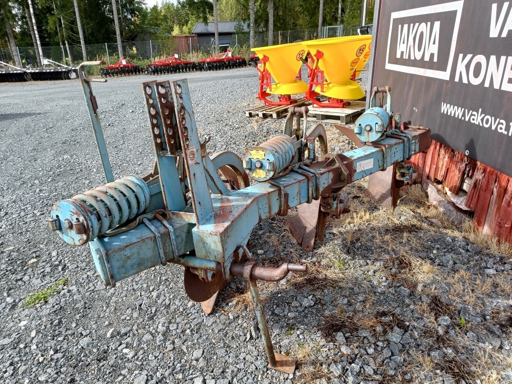 Sarka-aura Fiskars 3-siipinen Automaattilaukaisu, kiekkoleikkurit - Άροτρο: φωτογραφία 4 Sarka-aura Fiskars 3-siipinen Automaattilaukaisu, kiekkoleikkurit - Άροτρο: φωτογραφία 4