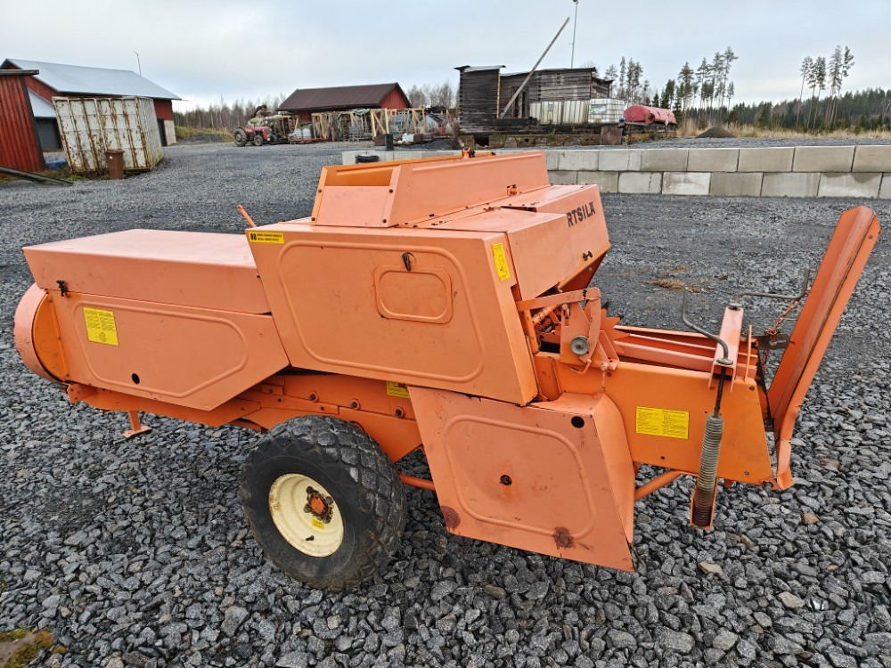 Wärtsilä Rivierra Casalis PHP150 - Χορτοδετική μηχανή τετράγωνες μπάλες: φωτογραφία 4 Wärtsilä Rivierra Casalis PHP150 - Χορτοδετική μηχανή τετράγωνες μπάλες: φωτογραφία 4