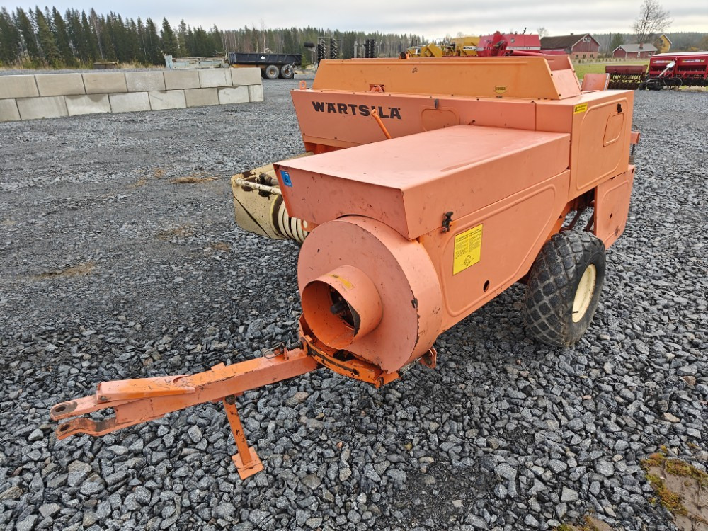 Wärtsilä Rivierra Casalis PHP150 - Χορτοδετική μηχανή τετράγωνες μπάλες: φωτογραφία 5 Wärtsilä Rivierra Casalis PHP150 - Χορτοδετική μηχανή τετράγωνες μπάλες: φωτογραφία 5