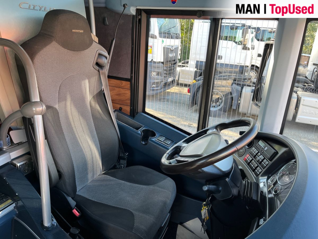 NEOPLAN CITYLINER 2 / N 1218 HDL Euro6 Intarder Klima AHK - Πούλμαν: φωτογραφία 4 NEOPLAN CITYLINER 2 / N 1218 HDL Euro6 Intarder Klima AHK - Πούλμαν: φωτογραφία 4