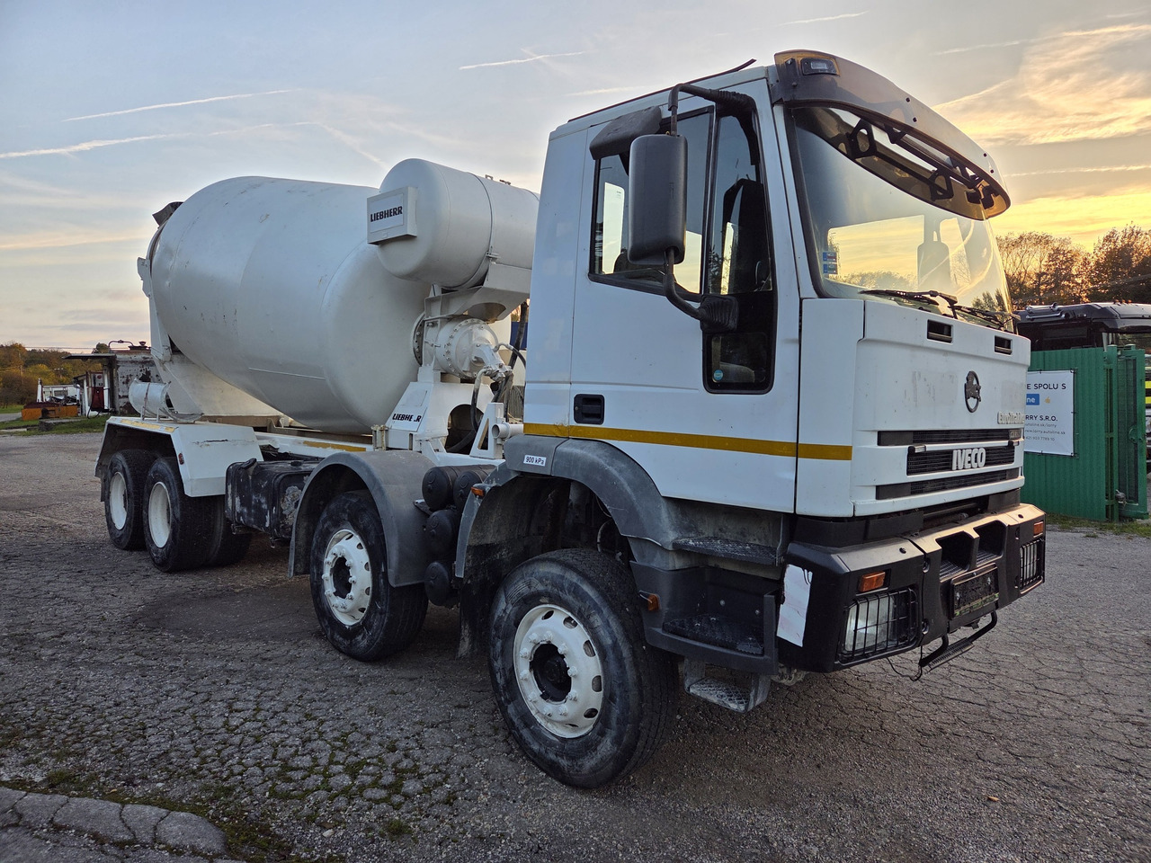 IVECO EURO TRAKKER MP340E35HB 8x4 MIX (chassis ) - Μπετονιέρα φορτηγό: φωτογραφία 3 IVECO EURO TRAKKER MP340E35HB 8x4 MIX (chassis ) - Μπετονιέρα φορτηγό: φωτογραφία 3