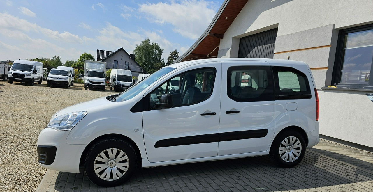 Citroen Berlingo II 5 -osobowy - Αυτοκίνητο: φωτογραφία 4 Citroen Berlingo II 5 -osobowy - Αυτοκίνητο: φωτογραφία 4